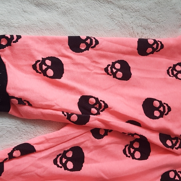 Skull neon pink sweat pants + free item - Picture 2 of 2